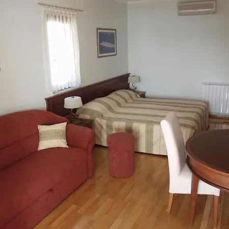Bed & Breakfast Ivana 3*