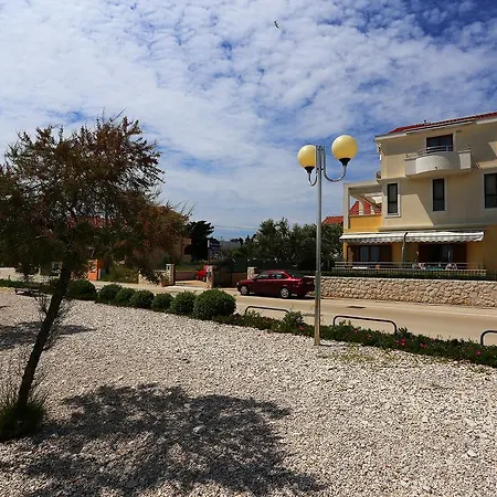 Ivana 3* Zára