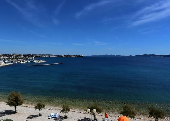 Alojamento de Acomodação e Pequeno-almoço Ivana Zadar