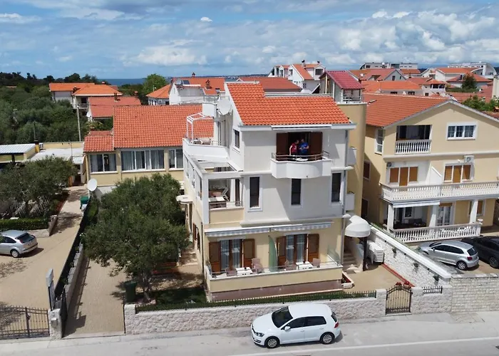 Ivana Alojamento de Acomodação e Pequeno-almoço Zadar